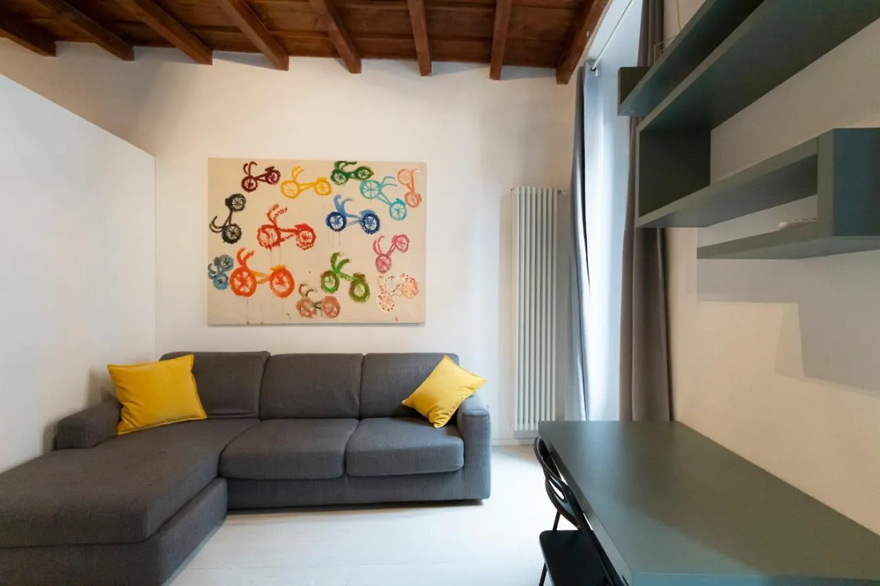 San Lorenzo Apartment Milánó