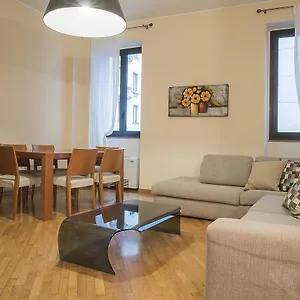 Apartment Easyhomes - San Babila Corridoni, Milan